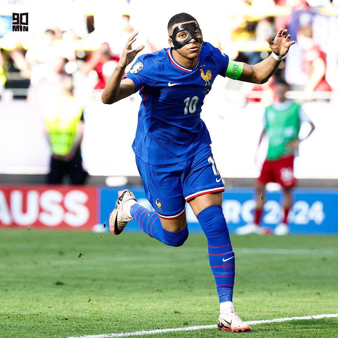 在当今的足 在当今的足